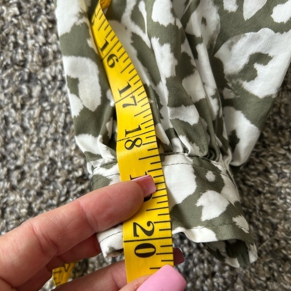 5/$25 Elizabeth and James like new babydoll style dress  size small - Picture 15 of 15